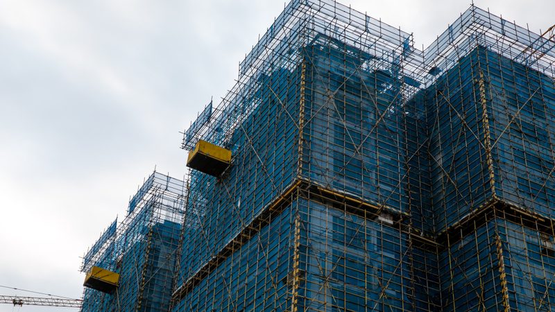 建筑施工总承包资质办理：关键步骤与注意事项**